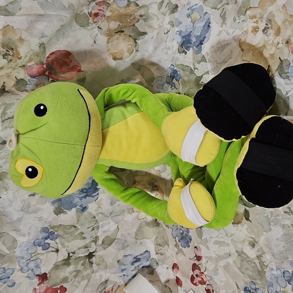 STRETCHKINS Frog Life-size Plush Toy | Play-Dance-Exercise-Walk | - Picture 2 of 8